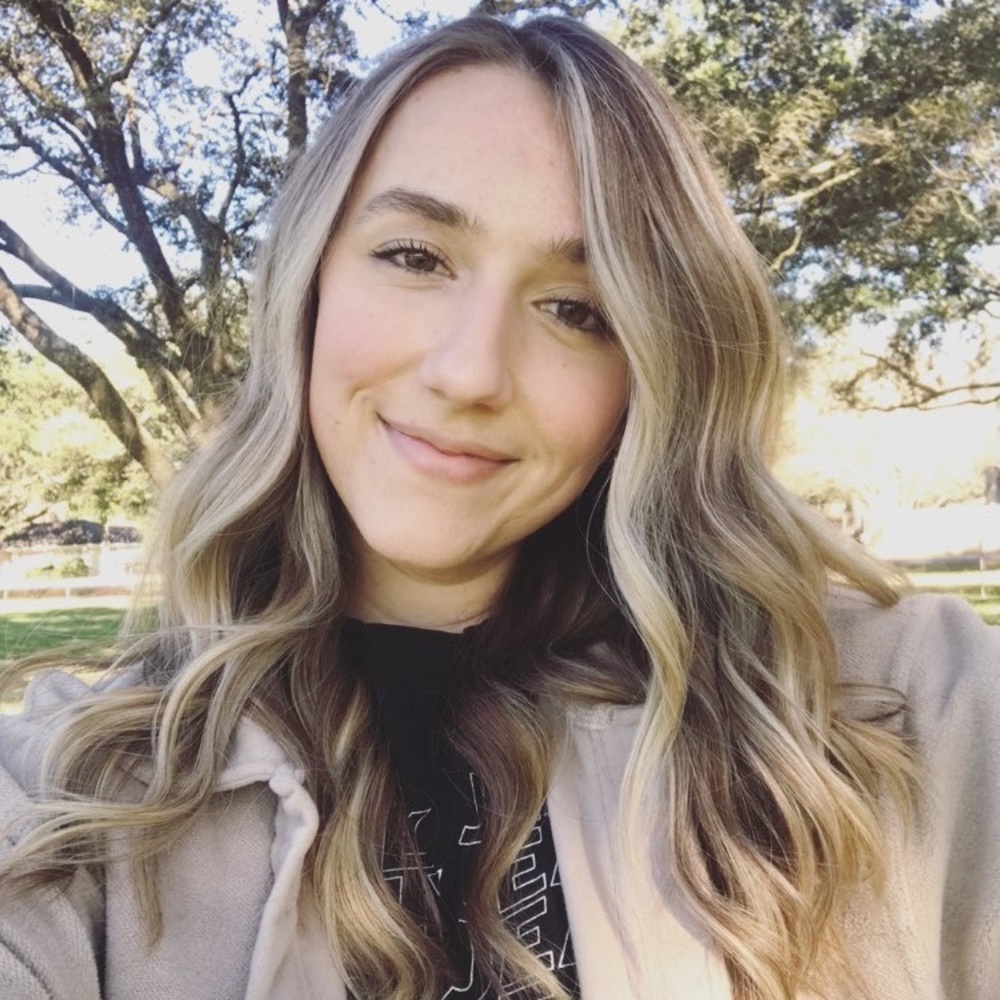 Meet your Posher, Danielle